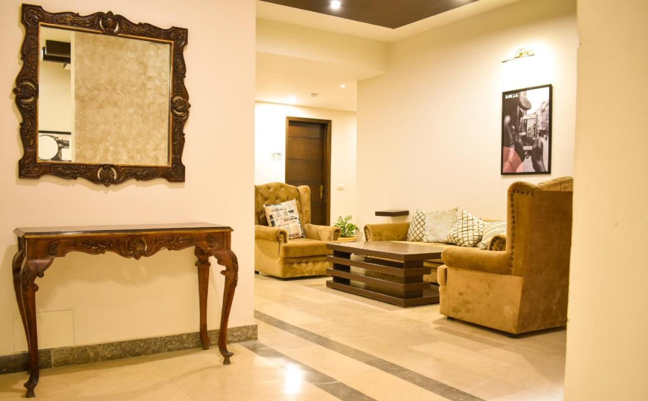 Lokal Rooms X Shahrah-E-Faisal Καράτσι Εξωτερικό φωτογραφία